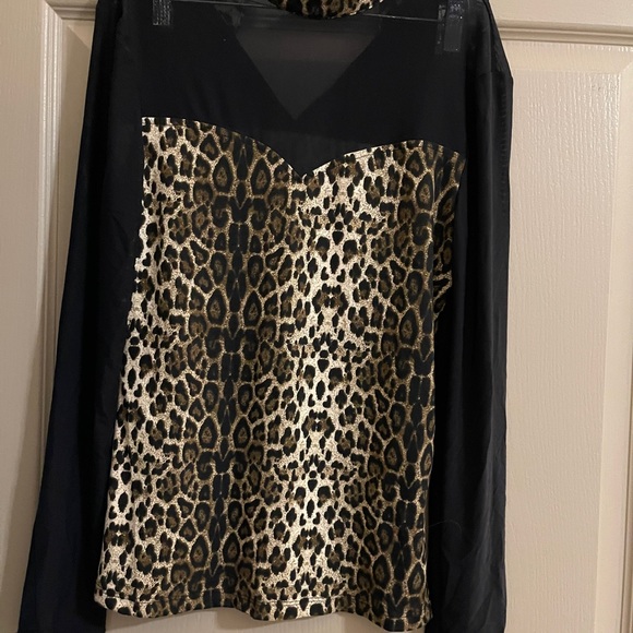 Sheer Leopard Top - Picture 3 of 5